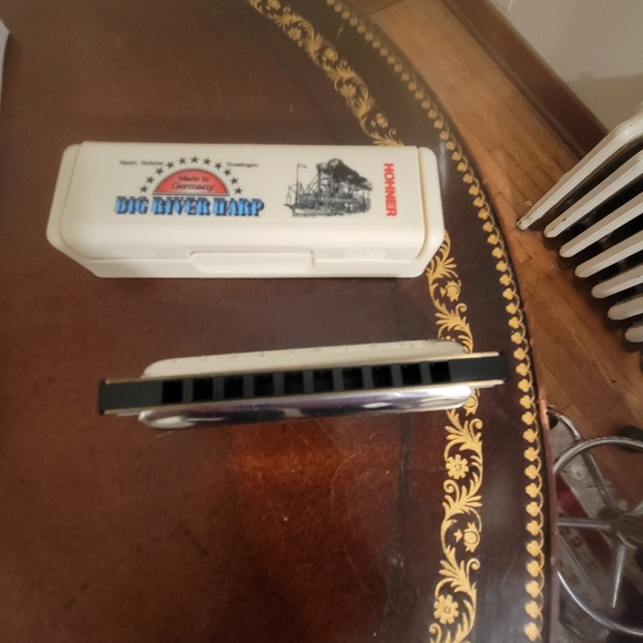 New Hohner Harmonica And Music Book - Picture 4 of 12